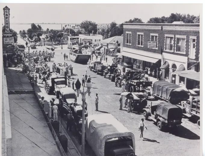 Local Histories